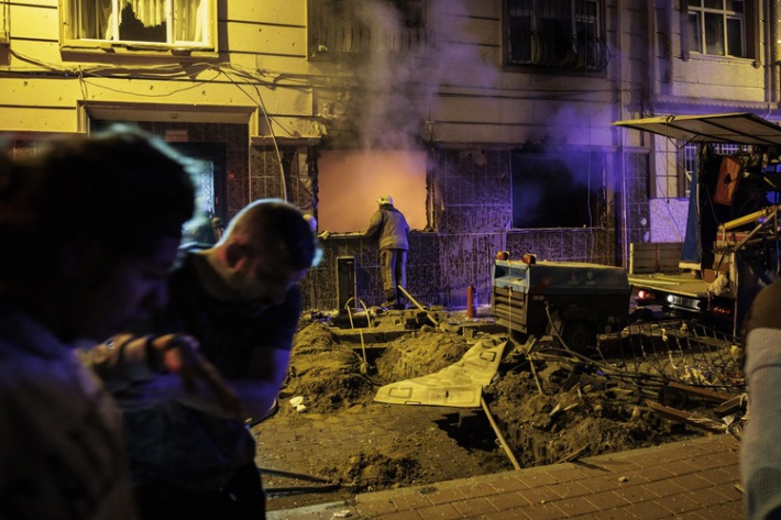 Fatih’te doğalgaz patlaması:  10 kişi yaralı