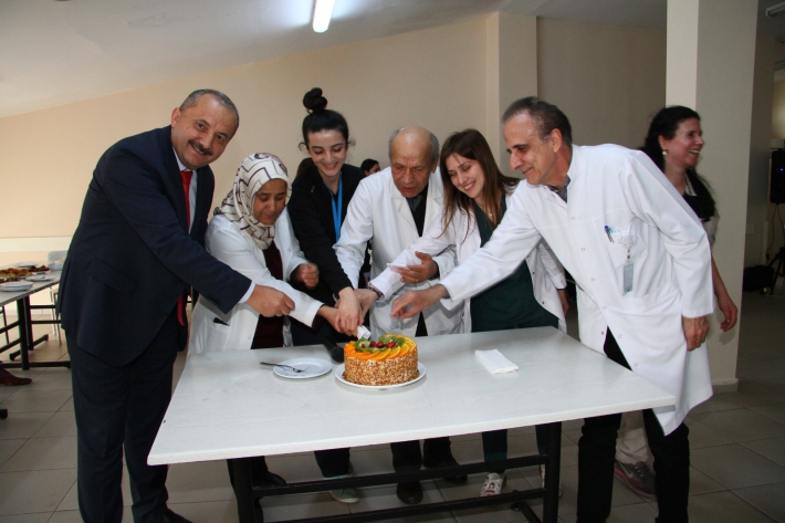 Başhekim Dr. Salih Çalık’tan Doktorlara       Tıp Bayramı Ziyareti