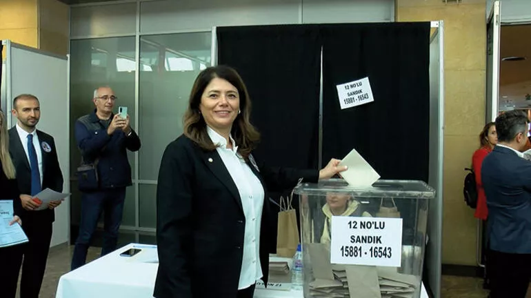 İstanbul Barosu’nun yeni başkanı Filiz Saraç oldu
