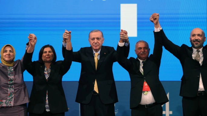 AK Parti’ye 9 Belediye Başkanı Katıldı