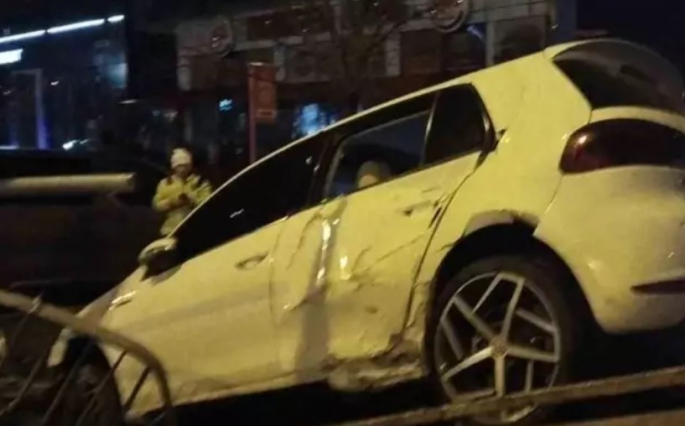 Alkollü Sürücü Polisten Kaçarken Kaza Yaptı