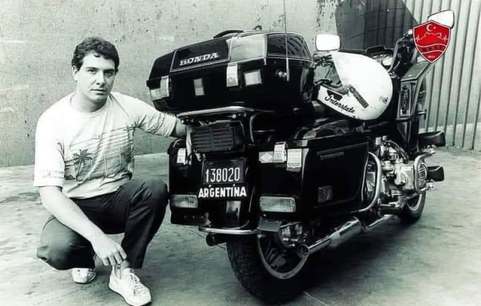 Dünyanın En Uzun Motosiklet Yolculuğu: Emilio Scotto ve Siyah Prenses