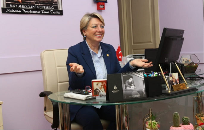 Hülya Büyüktopcu: 24 Saat Mahallemin Hizmetindeyim