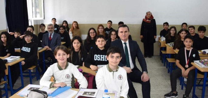 Pendik Kaymakamı ve İlçe Milli Eğitim Müdürü, Orhan Sinan Hamzaoğlu Ortaokulu’nu Ziyaret Etti