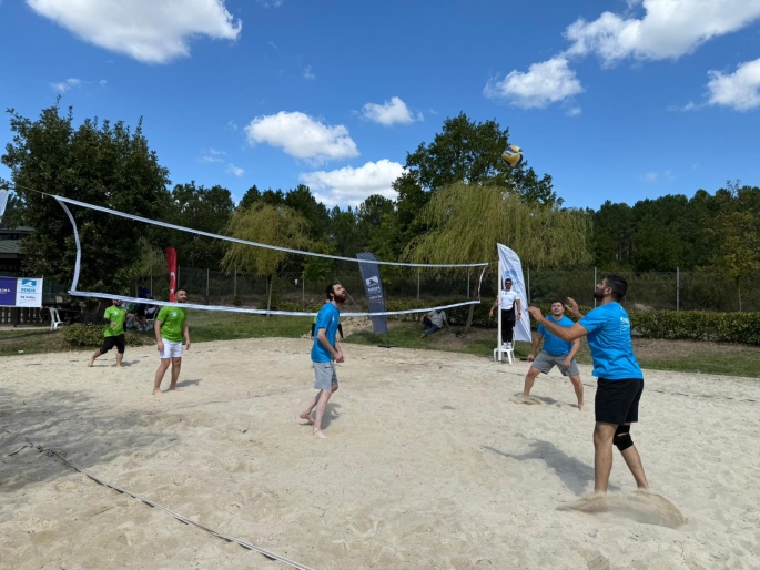 Pendik’te 3*3 Kum Voleybolu Turnuvası Coşkusu