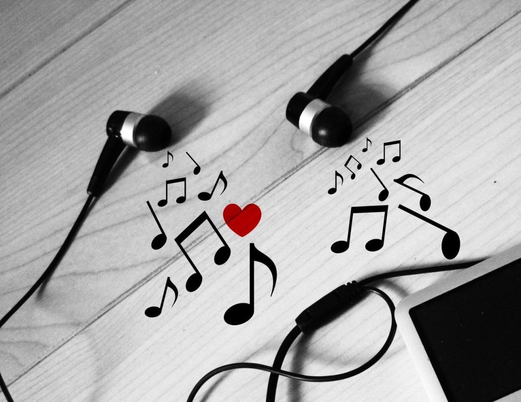 Yapılan bir araştırma, müzik zevki ve zeka seviyesi arasında ciddi bağlantılar tespit etti. Oxford Brookes Üniversitesi’nden araştırmacıların Hırvatistan’da yürüttüğü çalışma kapsamında 400’den fazla öğrenci incelendi. Araştırmaya göre caz ve klasik müzik dinleyenler sözlü şarkıları tercih edenlerden daha zeki.
